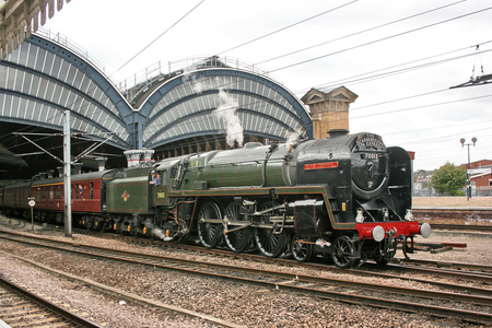 Britannia Steam Loco number 70013 Oliver Cromwell at York Station, Yorkshire, United Kingdom - 27th August 2009のeditorial素材