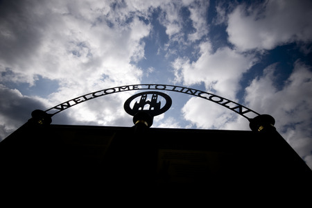 A view of a Welcome to Lincoln sign outside the Cathedral, Lincoln, Lincolnshire, United Kingdom- August 2009のeditorial素材