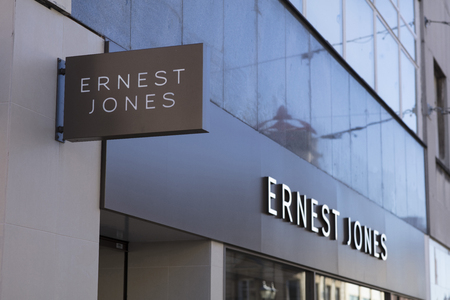 Ernest Jones Store front, Lincoln, Lincolnshire, UK - 5th April 2018のeditorial素材