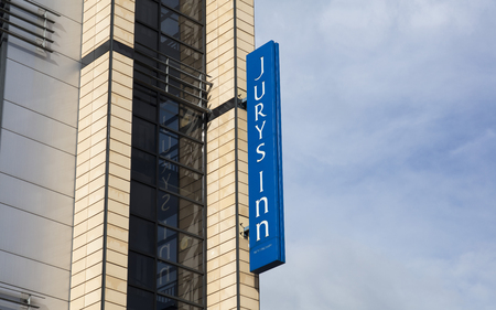 Jurys Inn hotel sign, Station Rd, Nottingham, Nottinghamshire, UK - 3rd April 2018のeditorial素材