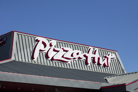Pizza Hut, St Marks Shopping Centre, Lincoln, Lincolnshire, UK - 5th April 2018のeditorial素材
