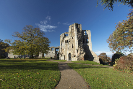 Newark Castle Gardens, Newark, Nottinghamshire, UK, October 2018 - remains of Newark Castleのeditorial素材