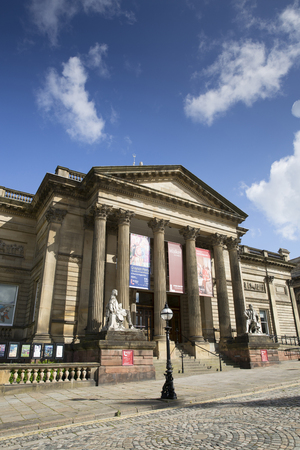 Liverpool, Merseyside. June 2014, External View of the facade and entrance of the Walker Art Galleryのeditorial素材