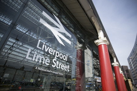 Liverpool, Merseyside, UK, 24th June 2014, Main entrance to Liverpools Lime Street Stationのeditorial素材