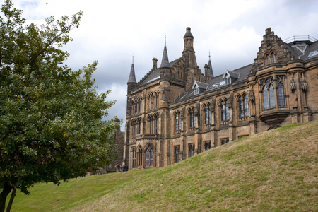 Glasgow, Scotland, 7th September 2013, the Main building and tower of the University of Glasgow at Gilmorehillのeditorial素材