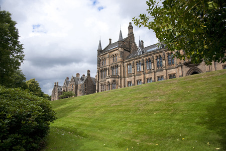 Glasgow, Scotland, 7th September 2013, the Main building and tower of the University of Glasgow at Gilmorehillのeditorial素材