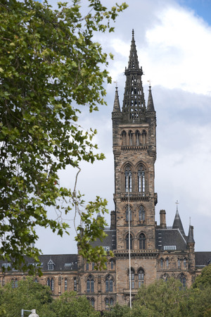 Glasgow, Scotland, 7th September 2013, the Main building and tower of the University of Glasgow at Gilmorehillのeditorial素材