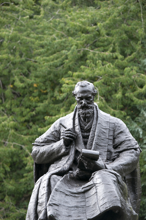 Kelvingrove Park, Glasgow, Scotland, United Kingdom, September 2013, Statue and Memorial to Lord Kelvinのeditorial素材