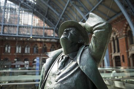 St Pancras Station, London, United Kingdom, July 17th 2019, Statue of Sir John Betjemanのeditorial素材