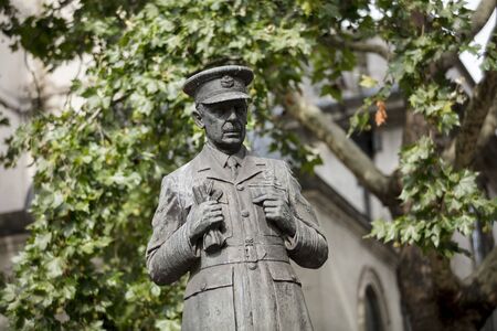 London, United Kingdom, 17th July 2019, Statue of Air Chief Marshall Lord Dowding outside Clement St Danes RAF Church on the Strandのeditorial素材