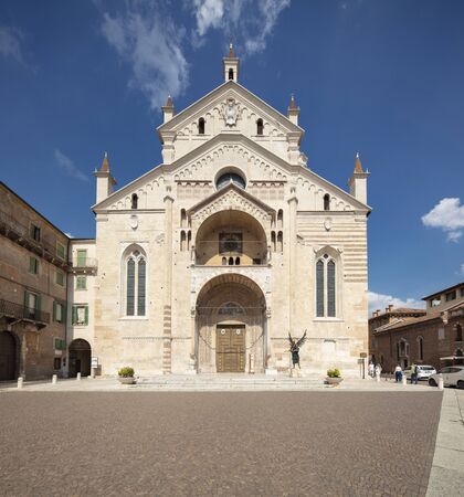 Verona, Italy, Europe, August 2019, A view of the Duomo Cattedrale di Santa Maria Matricolareのeditorial素材