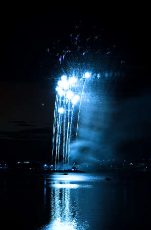 Celebratory bright firework in night sky
の写真素材