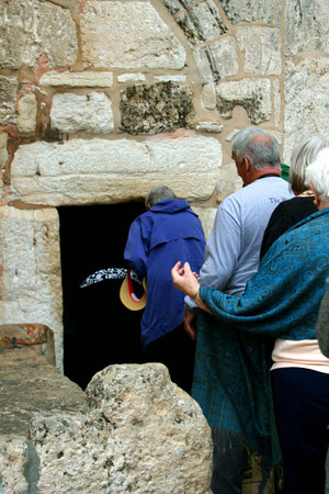 Bethlehem, Palestin. October, 29th 2008. People come into a temple of Christmas of Jesus Christのeditorial素材