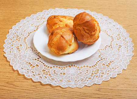 Pastry filled with custard with milk cream