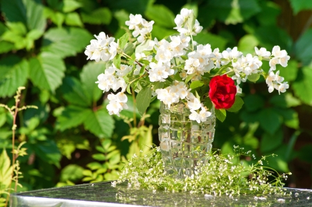 jasmin and rose bouquet still lifeの写真素材