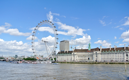 London, United kingdom - 2 July 2016: view of London Eyeのeditorial素材