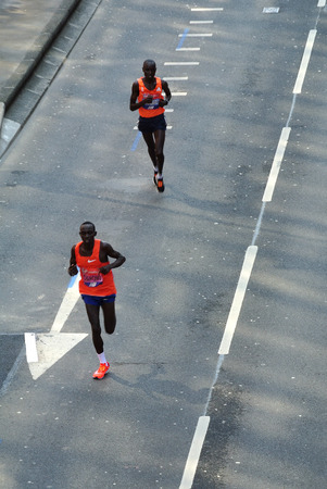 London,uk. 21 April 2018: Elite runner of the London Marathonのeditorial素材