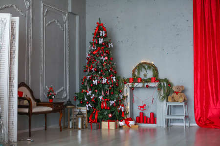 panoramic plan of the room with a Christmas tree and a sofaの写真素材