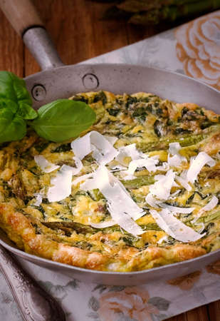 Italian Recipes, Spinach Asparagus Frittata, Italian Spring Omelette(Frittata) with Asparagus and Spinach, Stock Photos, Dark Photos, Frying Pan with Frittataの写真素材