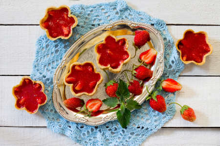 Cake with strawberry jelly (shortcrust pastry), top viewの写真素材