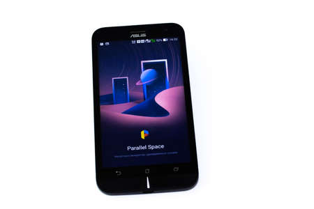 Kouvola, Finland - 23 January 2020: Parallel Space app logo on the screen of smartphone Asus