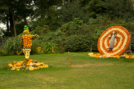 LUDWIGSBURG, GERMANY, 08 OCTOBER 2016. Figures made from a pumpkin in the park of the town of Ludwigsburg.のeditorial素材