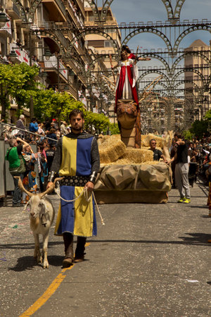 ALCOY, ALICANTE, SPAIN. 22 APRIL 2017. Festival of the Moors and Christians. The march through the city center.のeditorial素材