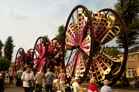 ZUNDERT, NETHERLANDS, 03 SEPTEMBER 2017. Flower Parade in Zundert.のeditorial素材