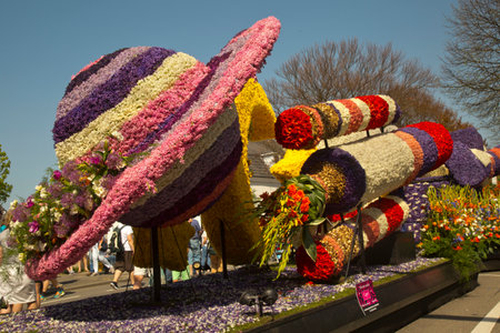 SASSENHEIM, NETHERLANDS, 21 APRIL 2018. Flower Parade, Bloemencorso.のeditorial素材