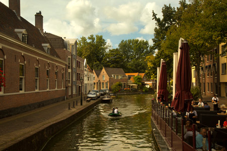ALKMAAR, HOLLAND, THE NETHERLANDS, 30 AUGUST 2019. Canal in the center of Alkmaar, Netherlands.のeditorial素材