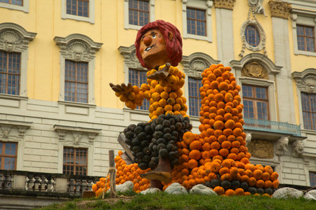 LUDWIGSBURG, GERMANY, 10 OCTOBER 2019. Figures made from a pumpkin in the park of the town of Ludwigsburg, Germany.のeditorial素材
