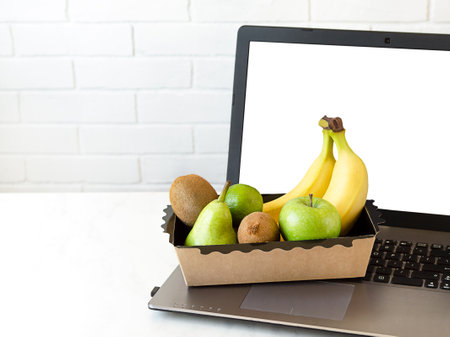 the concept of delivering fruit from the store via the Internet. waste-free packaging.の写真素材