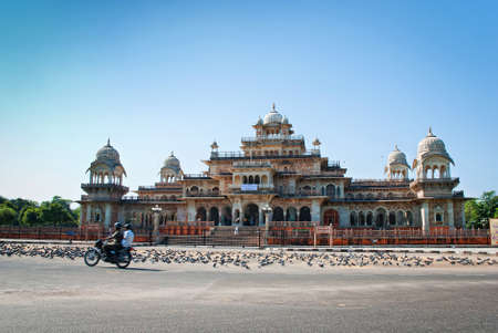JAIPUR, INDIA - SEP 27: Albert Hall (Central Museum) on September 27, 2013 in Jaipur, Rajasthan, India . It is located in Ram Niwas Garden in Jaipurのeditorial素材