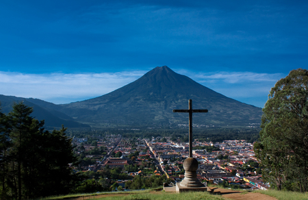 Cerro de la Cruz Antigua Guatemalaの写真素材