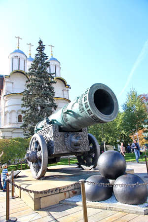 MOSCOW - SEPTEMBER 25, 2015: Tsar-cannon (king cannon) inside Kremlin fortress, has been built in 1586.のeditorial素材