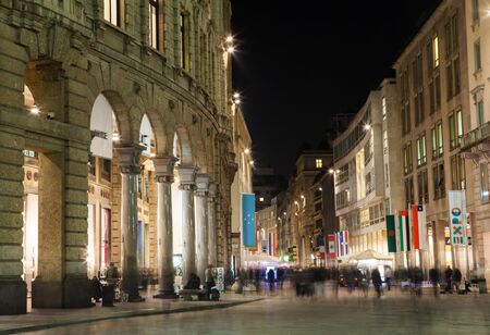 Corso Vittorio Emanuele by night, Milan, Italuyのeditorial素材