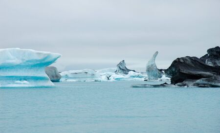 Icebergs in Jokulsarlon, south Icelandの写真素材