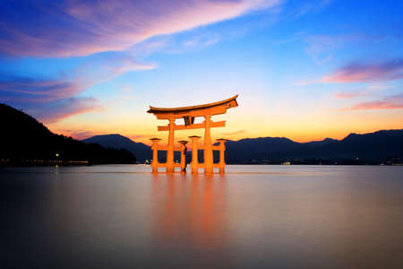 Sunset over Torii Gate, Miyajima, Japanのeditorial素材