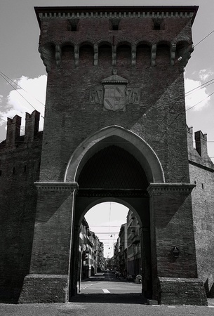 Medieval gate in Bolognaの素材