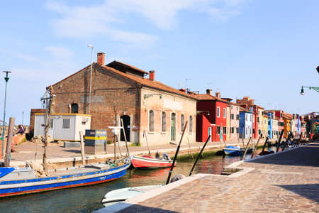 Colored houses view. Burano island, Venice. Traditional italian landscape.のeditorial素材