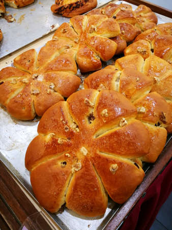 Flower bread