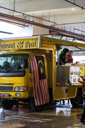 Putrajaya, Malaysia - Aug 10, 2022 A food truck stall selling Thailand streetfood at the MAHA or Malaysia Agricutural Expo.のeditorial素材