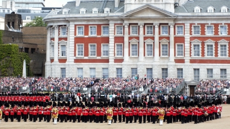 LONDON, UK- JUNE 8 2013: Major General's review for Trooping the Colorのeditorial素材