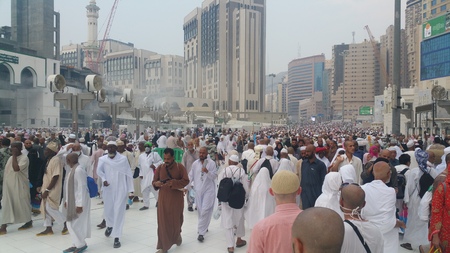 MECCA, SAUDI ARABIA, September 2016 - Muslim pilgrims from all over the world gathered to perform Umrah or Hajj at the Haram Mosque in Mecca, Saudi Arabia, days of Hajjのeditorial素材
