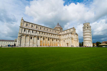 Famous leaning tower of Pisa during summer dayのeditorial素材