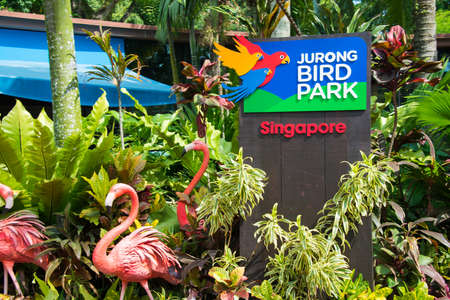 Singapore - AUGUST 3, 2014: Entrance to Jurong Bird Park on August 3 in Singapore, Singapore. Jurong Bird Park is a popular tourist attraction in Singaporeのeditorial素材