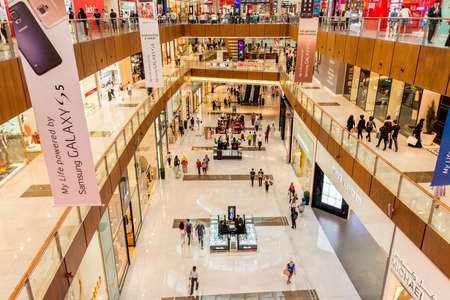 Dubai - AUGUST 7, 2014: Dubal Mall shopping mall on August 7 in Dubai, UAE. Dubai is the center of trade in Middle Eastのeditorial素材