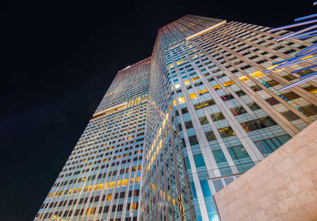 Las Vegas - DECEMBER 12, 2013: Famous Las Vegas Casinos on December 12 in Las Vegas, USA. Las Vegas is gambling capital.のeditorial素材