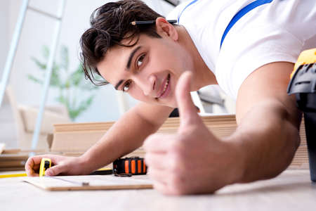 May laying laminate flooring at homeの写真素材