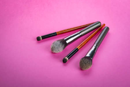 Brush for applying cosmetic make-up